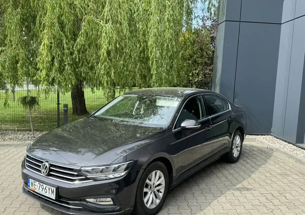 volkswagen passat Volkswagen Passat cena 79700 przebieg: 133000, rok produkcji 2020 z Tarnogród